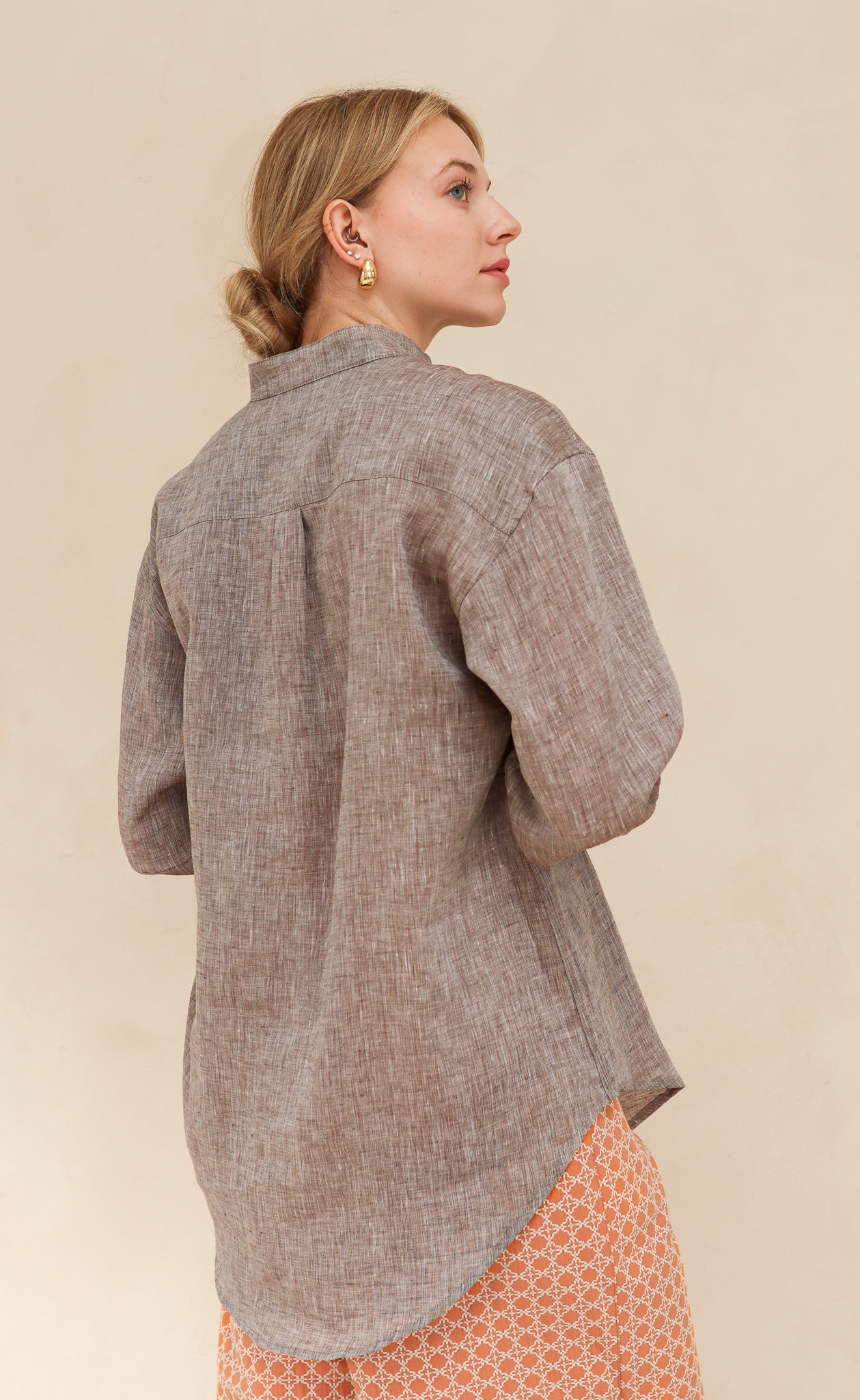The Friend - Wayward Fit Tunic - Oak Brown 100% Linen