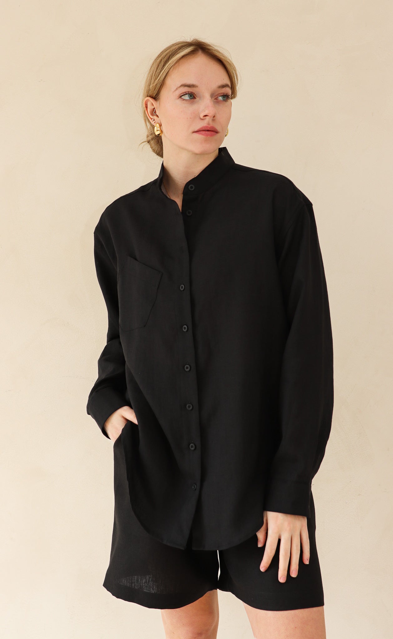 The Friend - Wayward Fit Tunic - Black 100% Linen