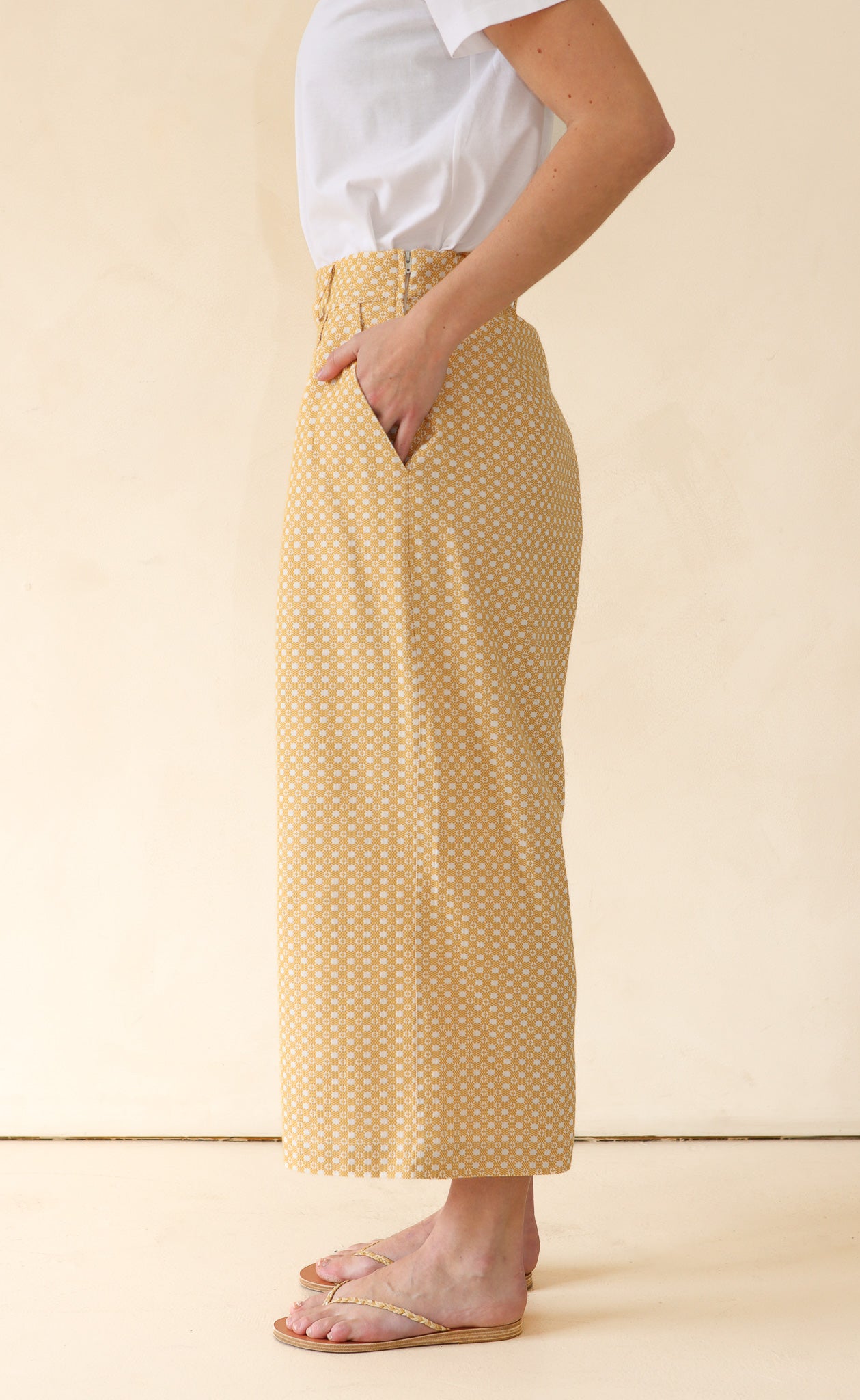 The Minimalist - Cropped Loose Pants - Primrose Cotton Jacquard
