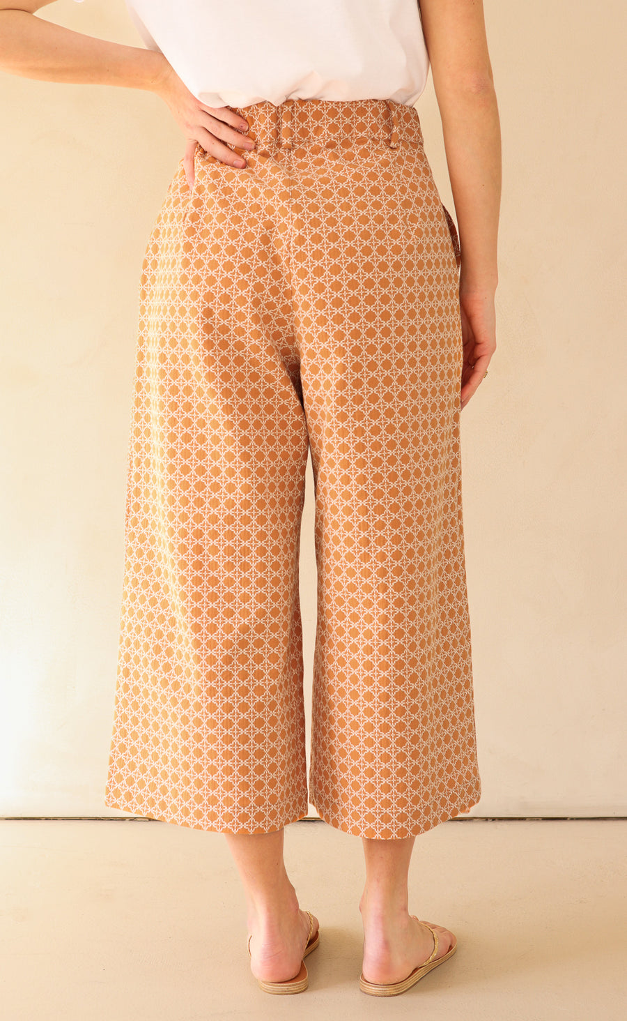 The Minimalist - Cropped Loose Pants - Ginger Cotton Jacquard
