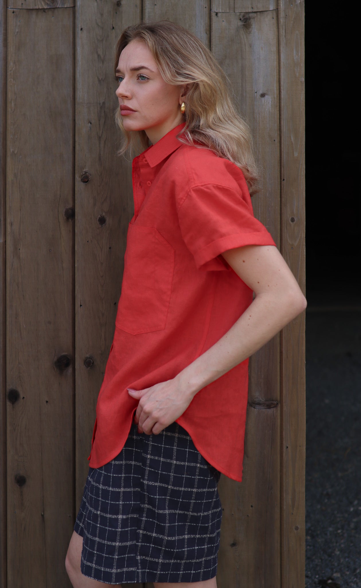 The Friend - Wayward Fit - Tomato Red 100% Linen