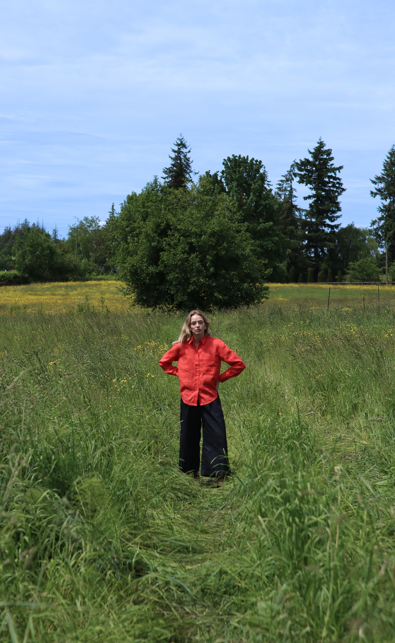 The Friend - Proper Fit - Tomato Red 100% Linen