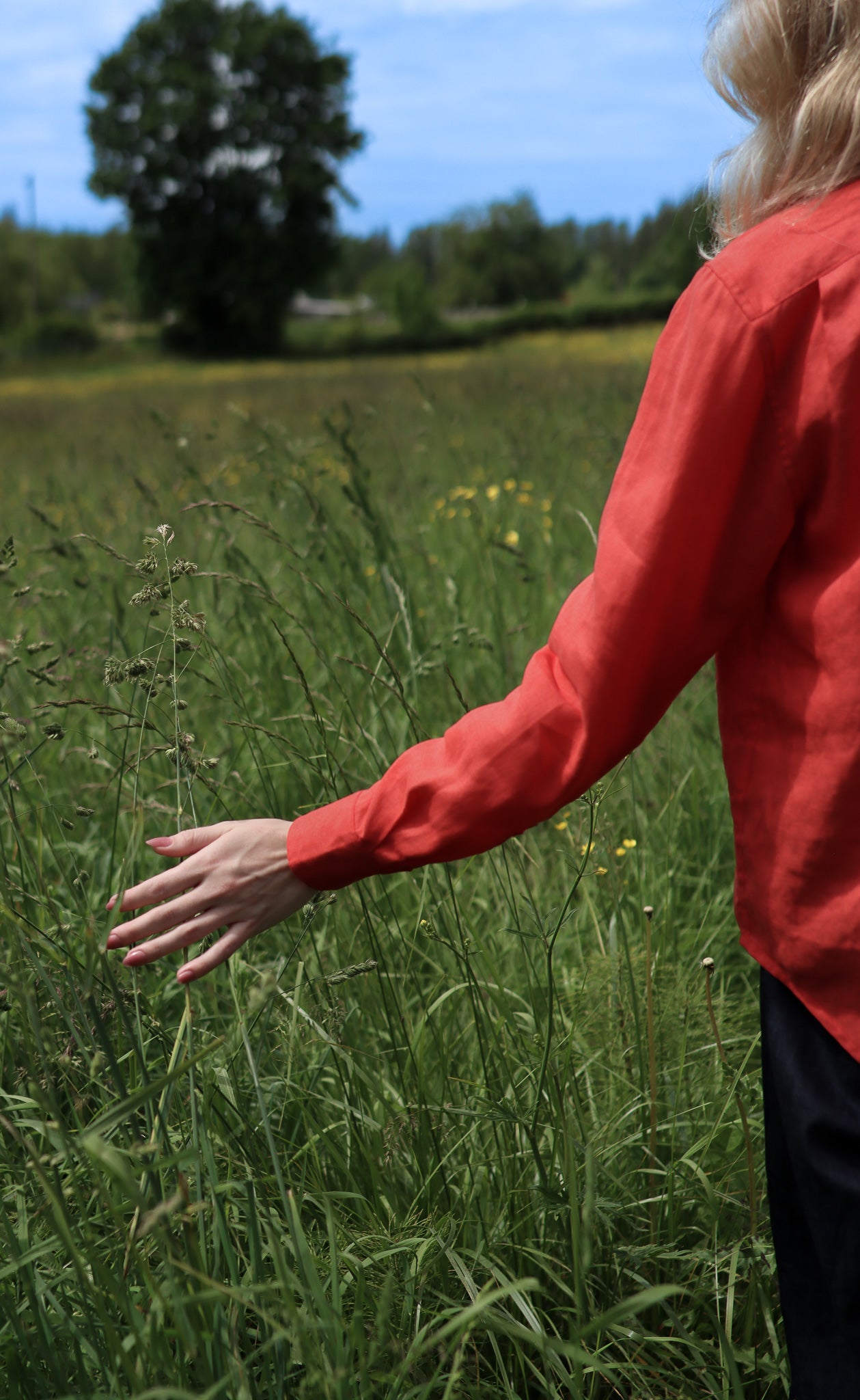 The Friend - Proper Fit - Tomato Red 100% Linen