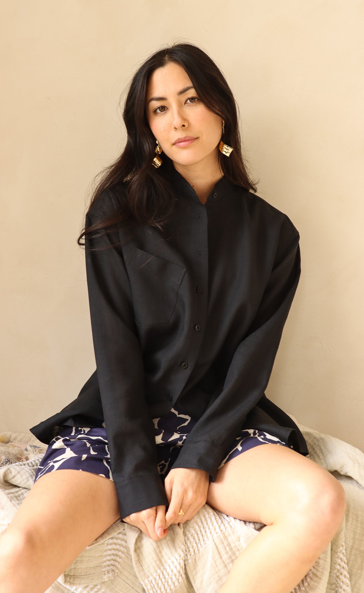 The Friend - Wayward Fit Tunic - Black 100% Linen