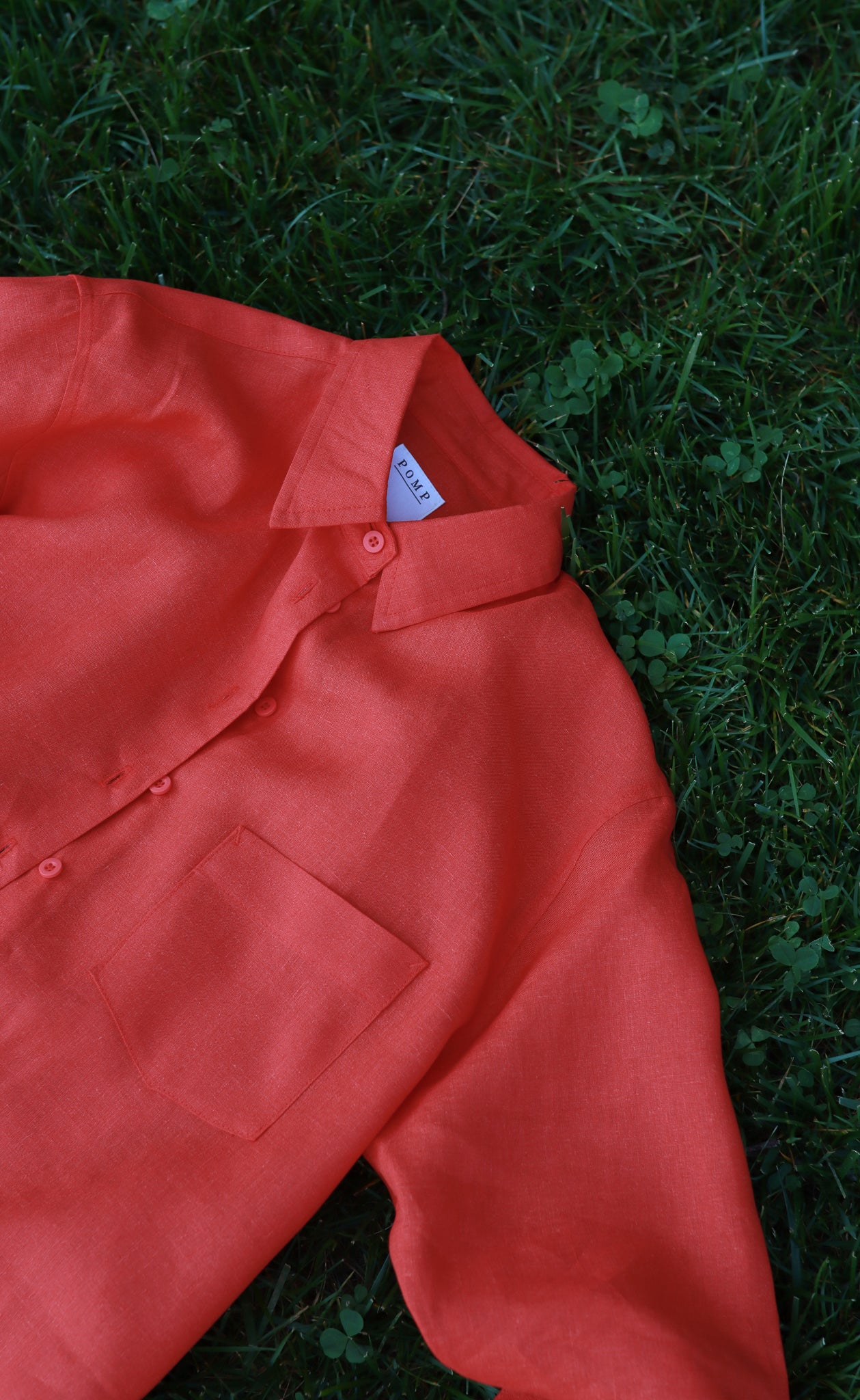 The Friend - Proper Fit - Tomato Red 100% Linen