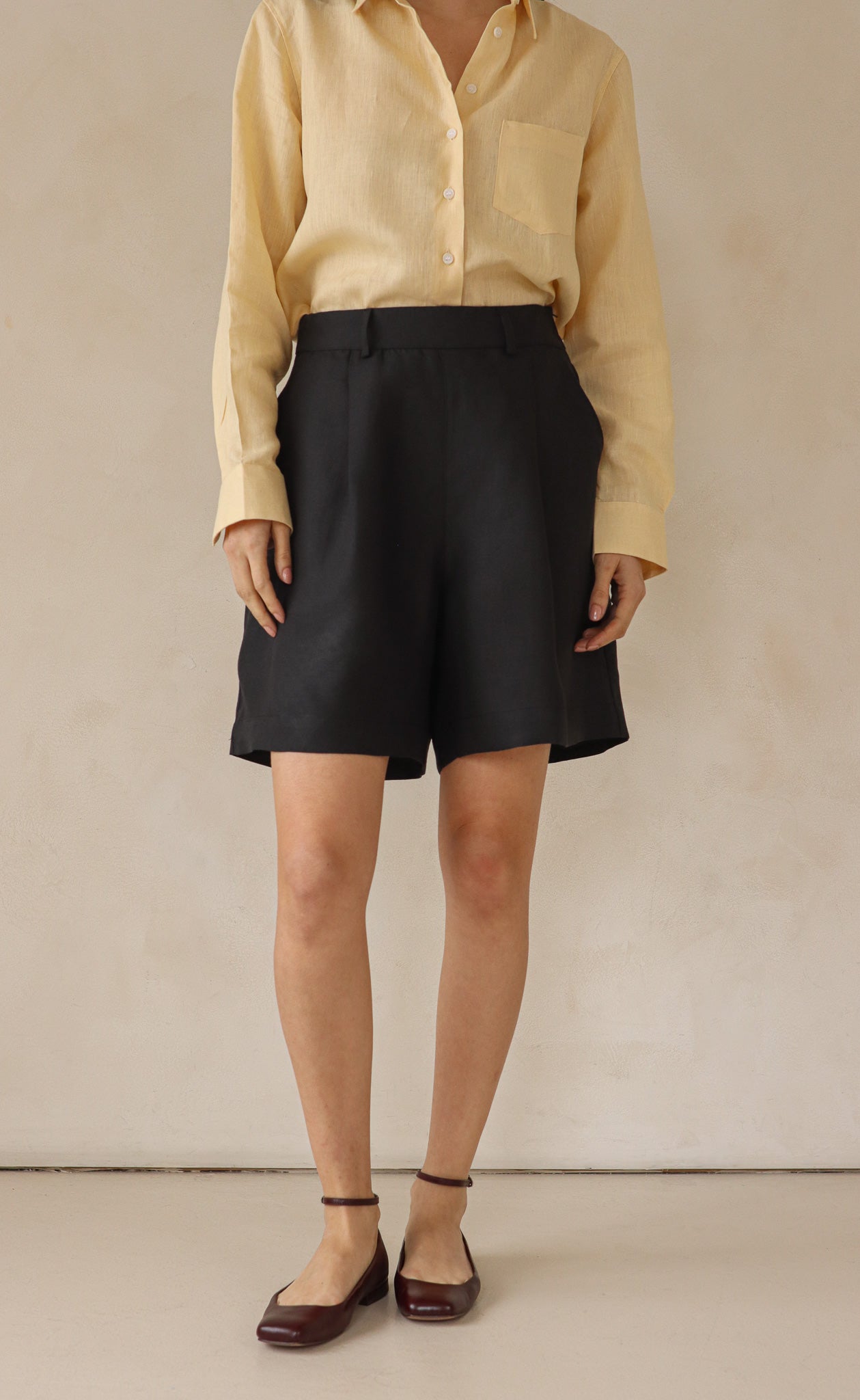 The Wanderer - High Waisted Shorts - Black Linen