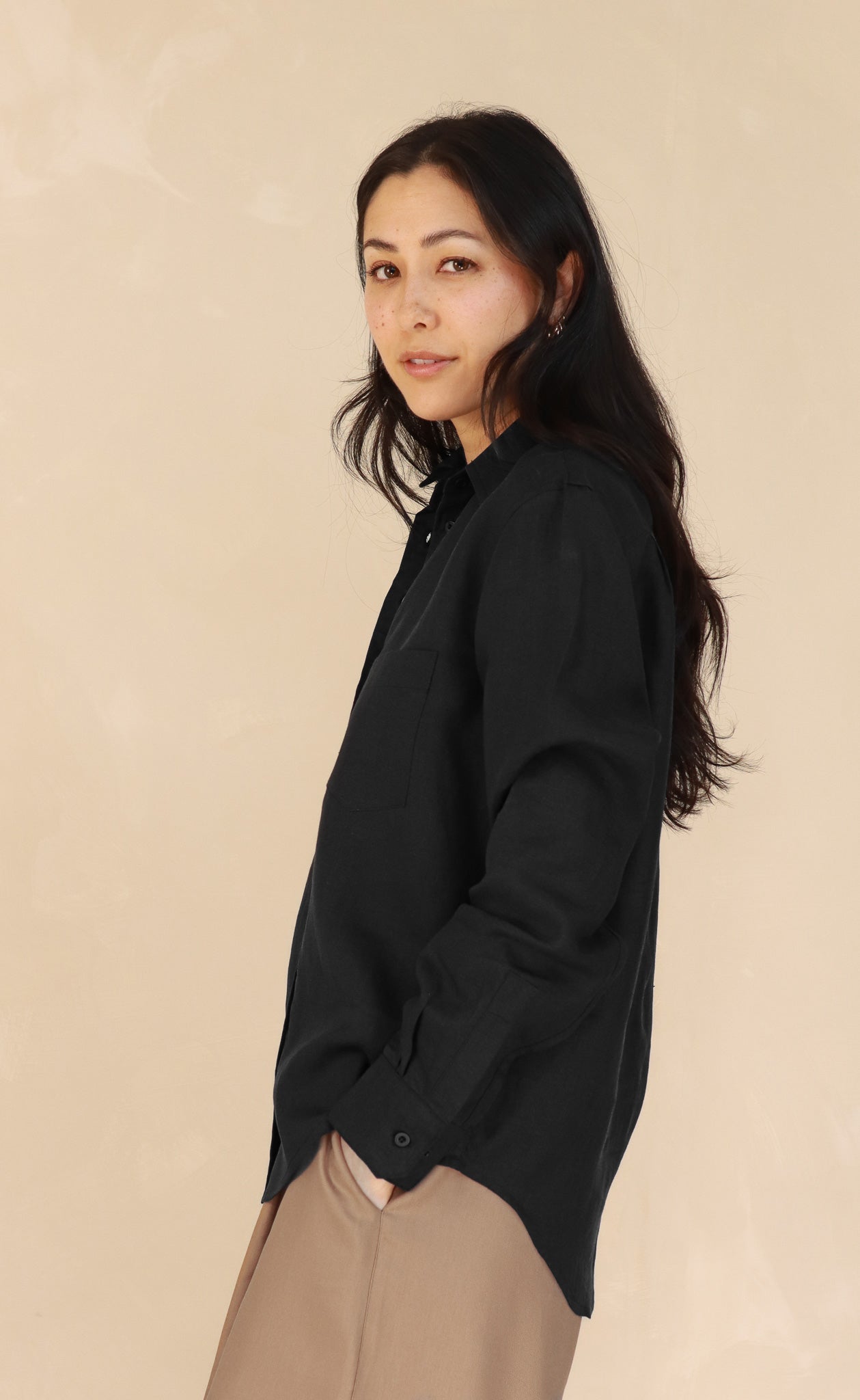 The Friend - Proper Fit - Black 100% Linen
