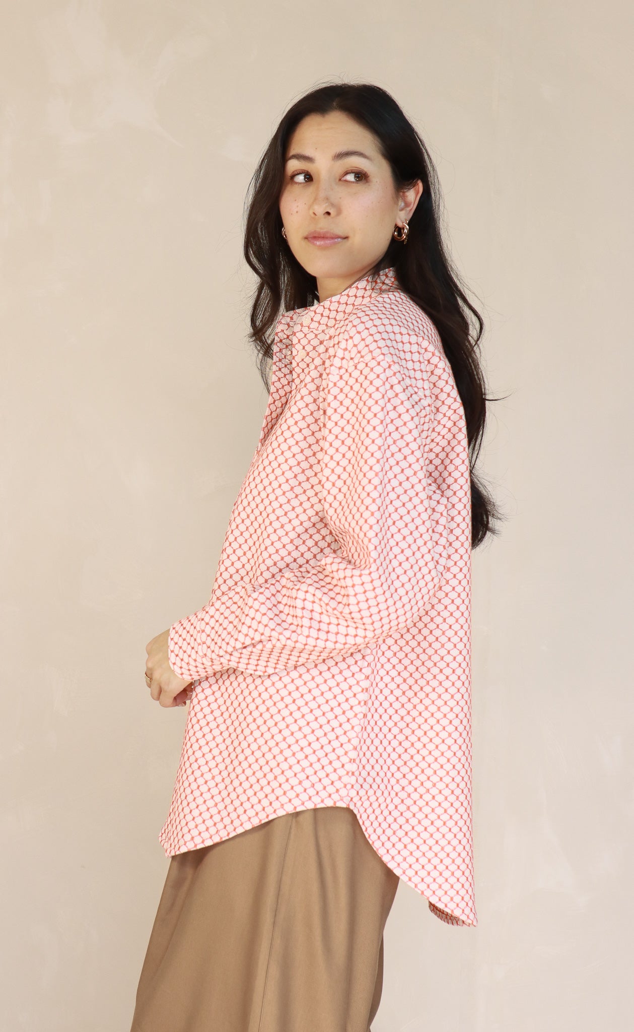 The Tidewalker - Wayward Fit Tunic - White + Campari Red Jacquard