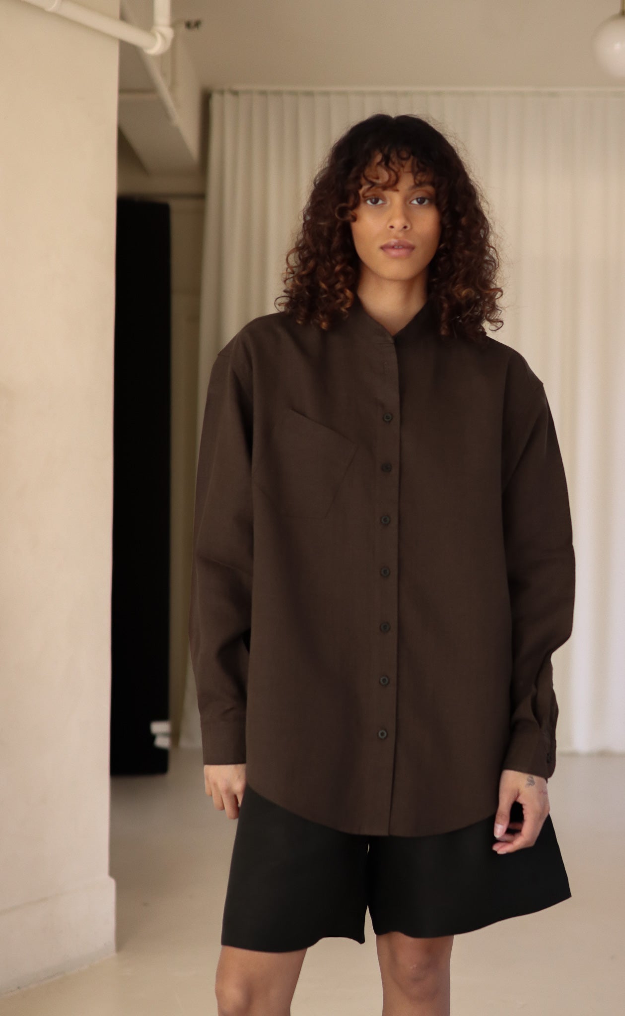 The Friend - Wayward Fit Tunic - Espresso 100% Linen