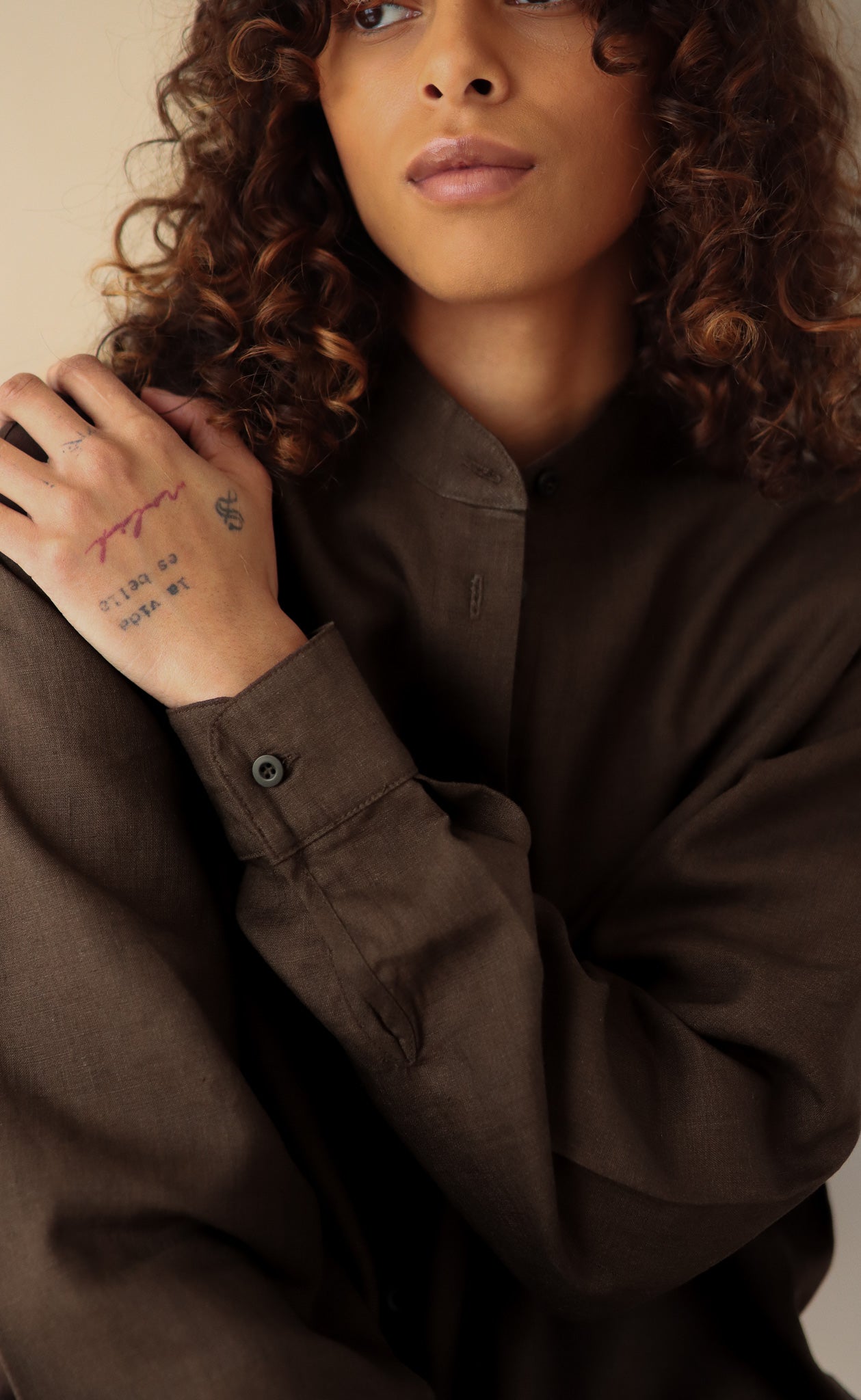 The Friend - Wayward Fit Tunic - Espresso 100% Linen