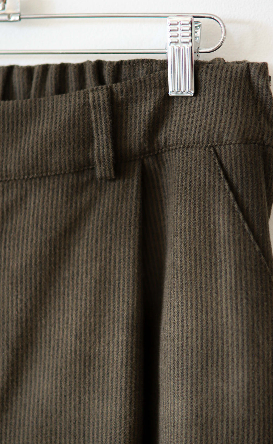 The Minimalist - Olive Wayward Fit Pants