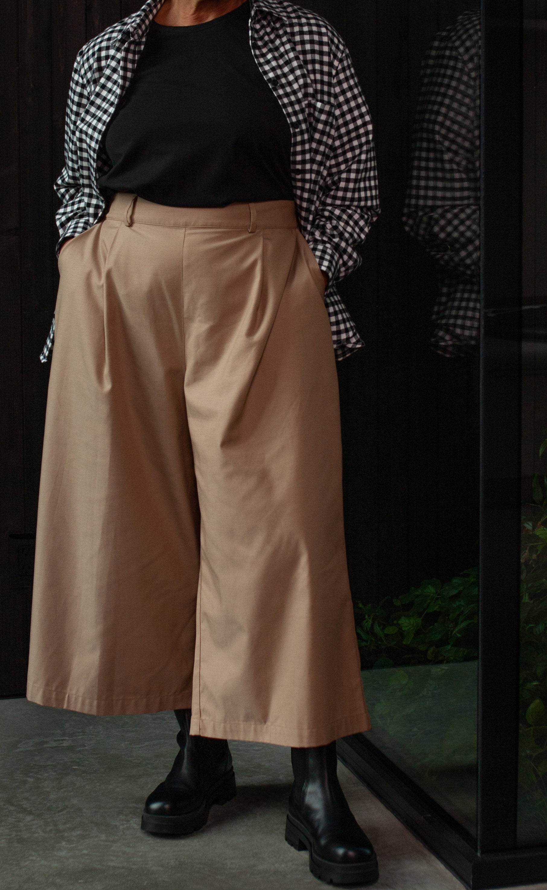 The Minimalist - Tan Wayward Fit Pants